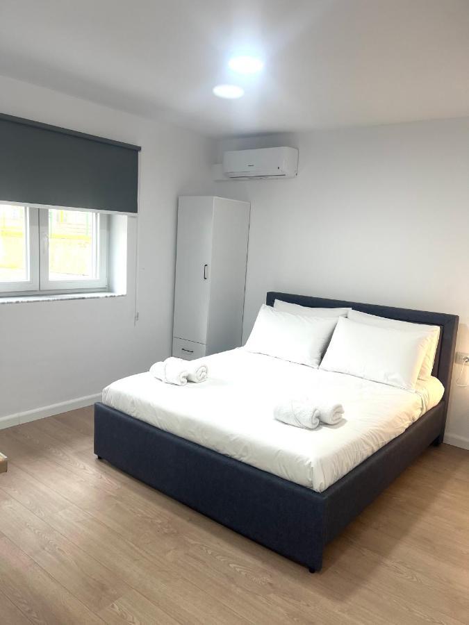 Viva Apartments Permet Luaran gambar