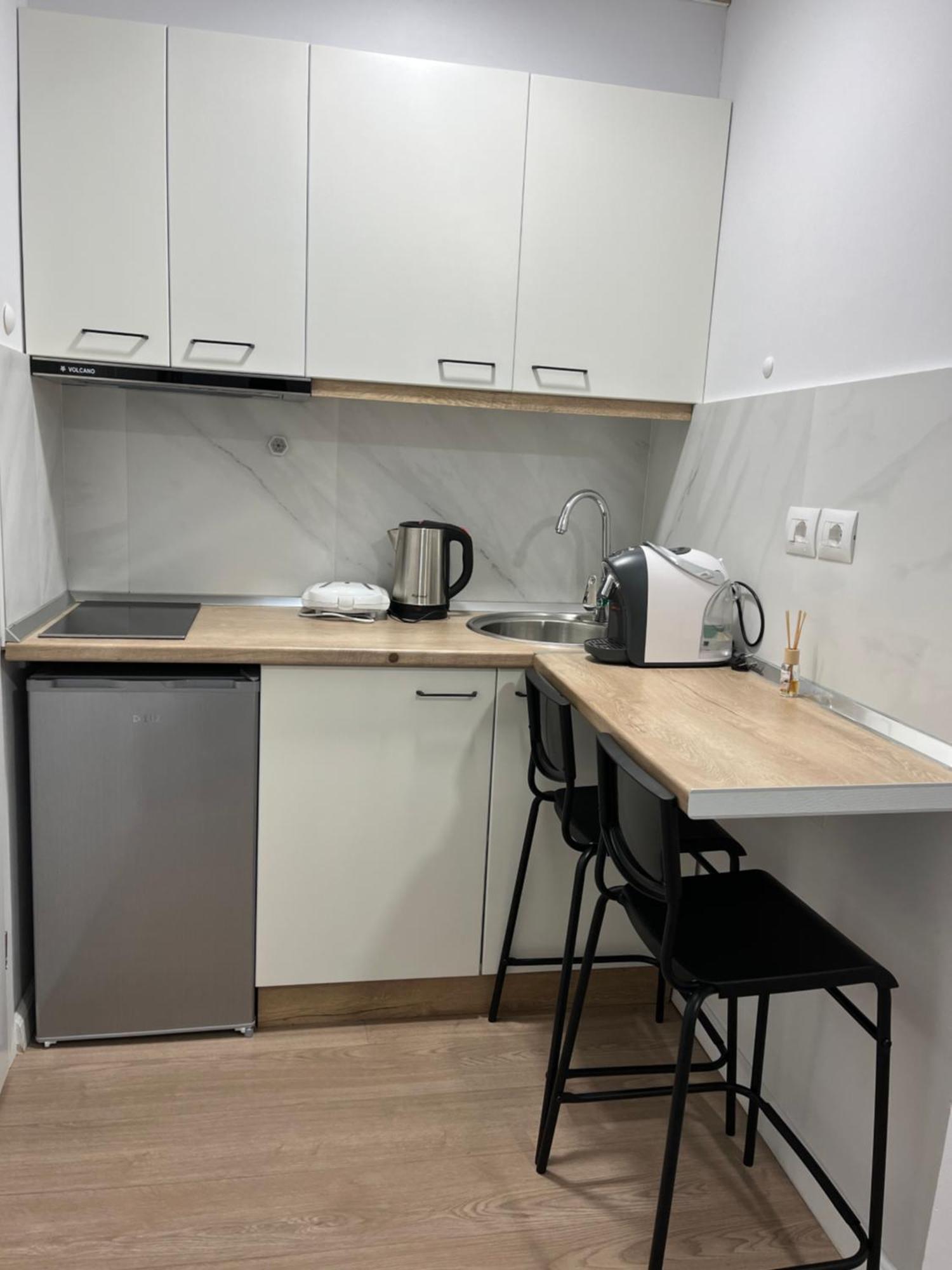 Viva Apartments Permet Luaran gambar