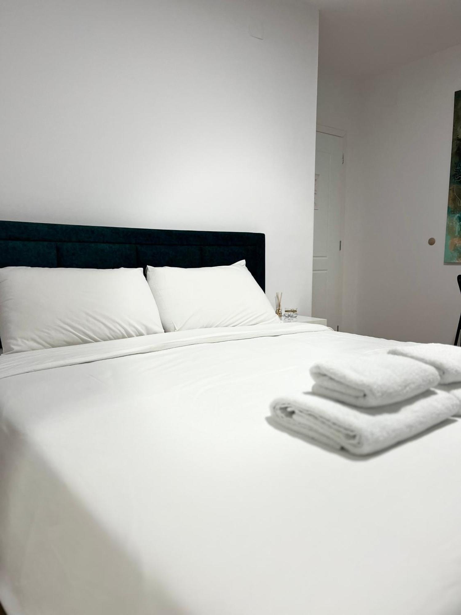 Viva Apartments Permet Luaran gambar