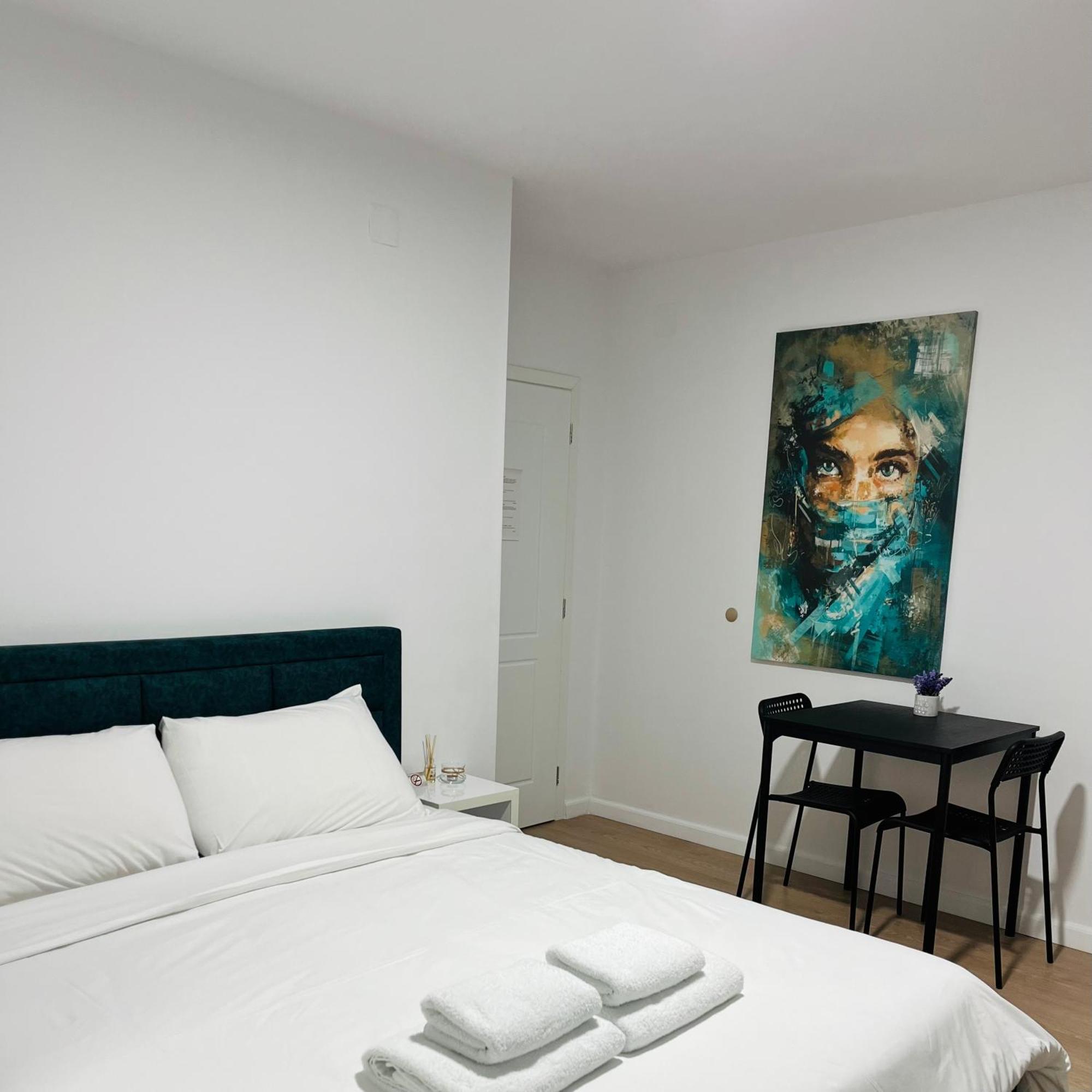 Viva Apartments Permet Luaran gambar