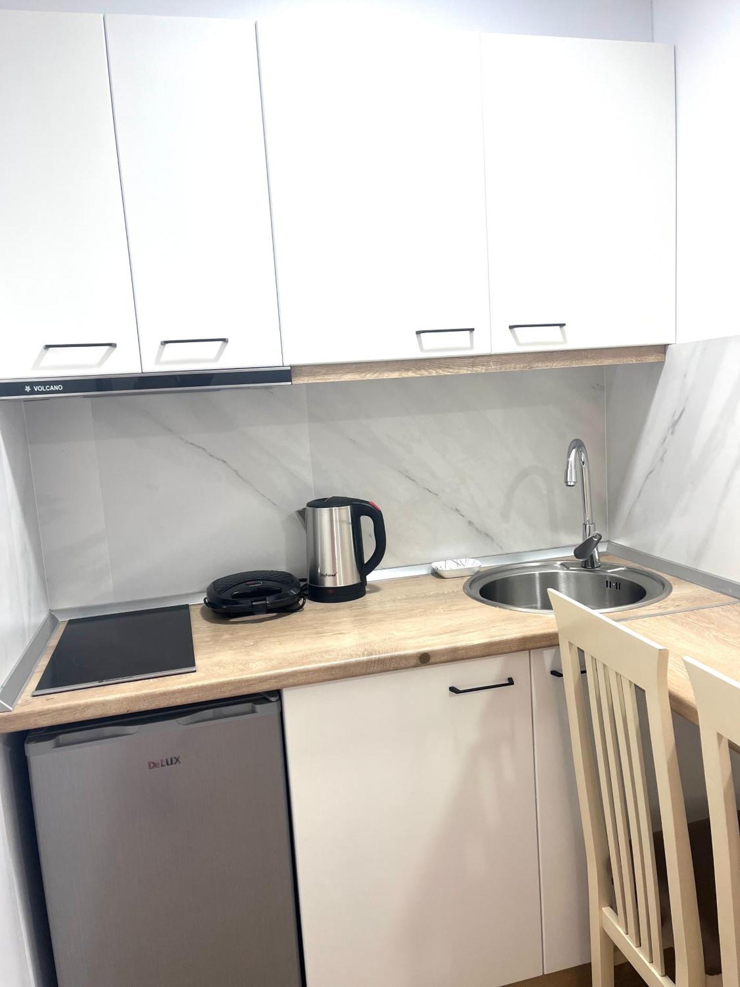 Viva Apartments Permet Luaran gambar